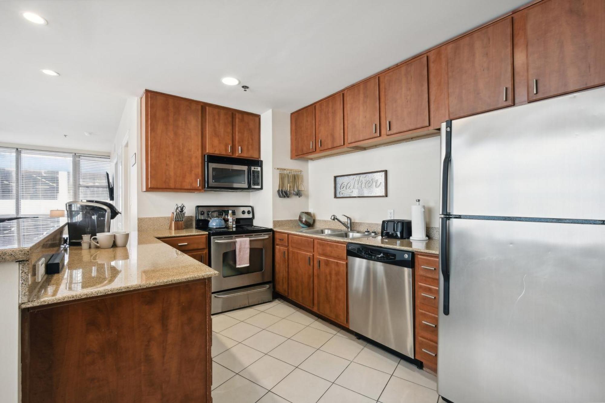 Amazing Condos Beautiful View 2 Blocks To French Quarter, Small Rooftop Pool, Gym, Seanger Theater, Super Dome, And Bourbon St New Orleans Room photo
