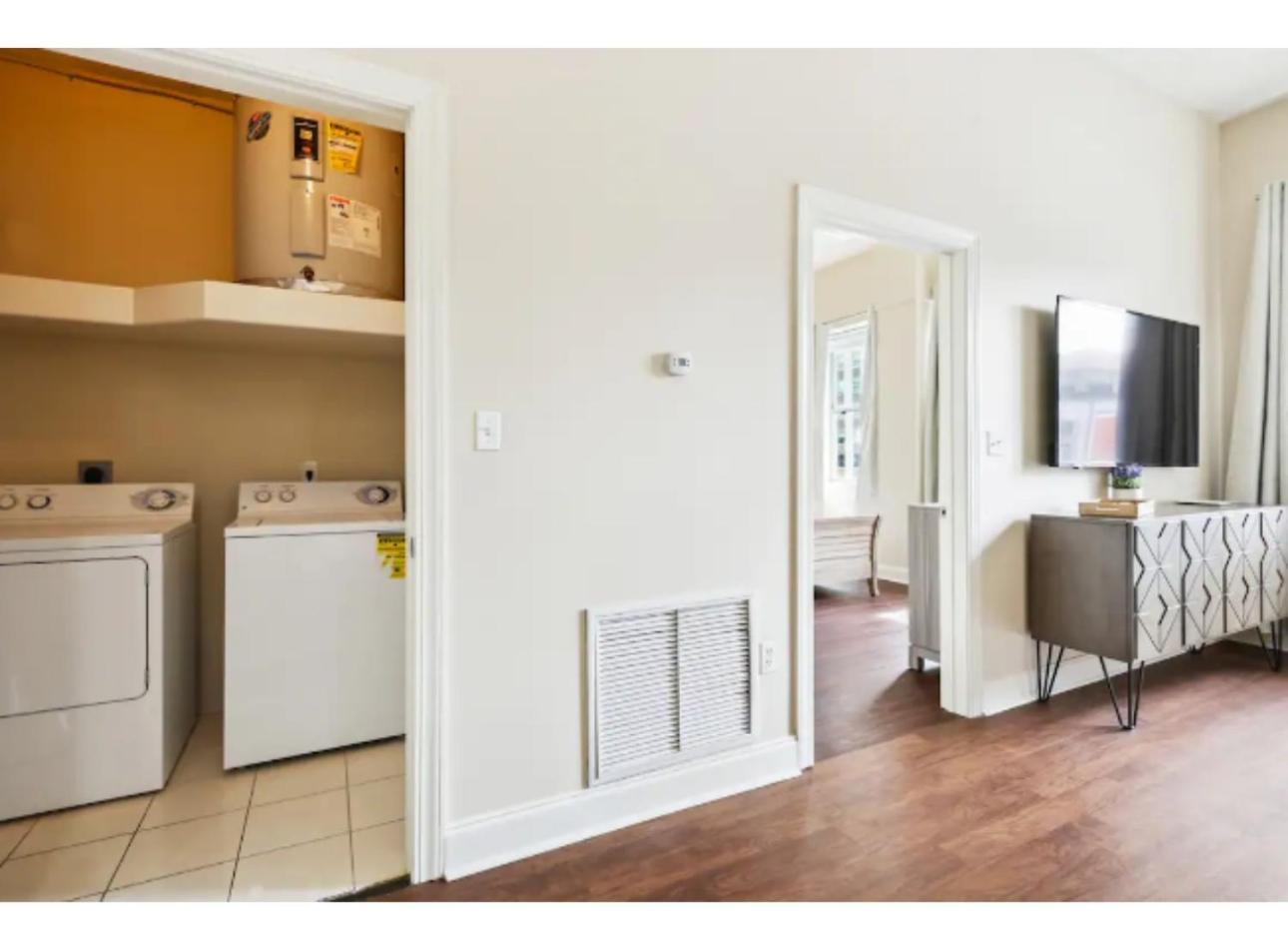 Amazing Condos Beautiful View 2 Blocks To French Quarter, Small Rooftop Pool, Gym, Seanger Theater, Super Dome, And Bourbon St New Orleans Room photo